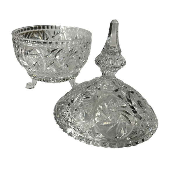 Beautiful Vintage Glass Candy Dish with Legs 6" wide - Picture 6 of 6
